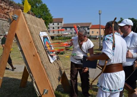 Orădenii au dominat întrecerile de copii din cadrul Cupei Cetăţii la tir cu arcul 